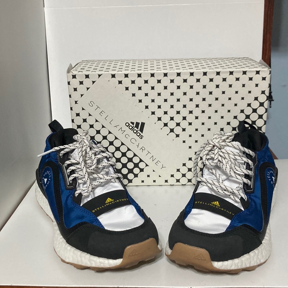 NIB Stella McCartney Sneakers
